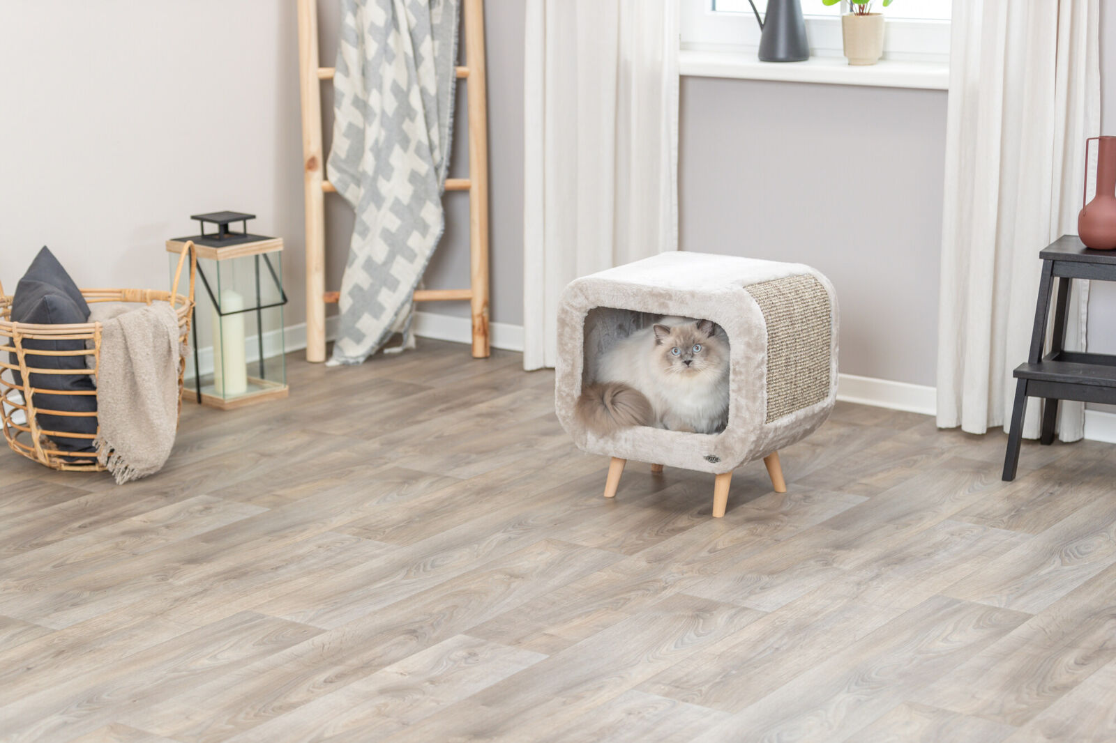 Trixie Alicia Cuddly Cave for Cats